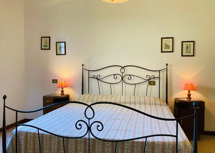 Lantgård Poderino *