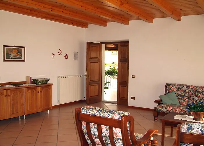 Poderino * 카스틸리오네 디 가르파냐나